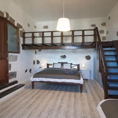Villa With Amazing Views, Jacuzzi And Private Pool San Bartolomé Extérieur photo