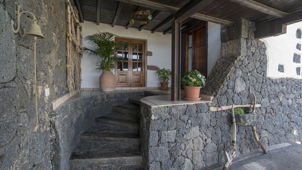 Villa With Amazing Views, Jacuzzi And Private Pool San Bartolomé Extérieur photo