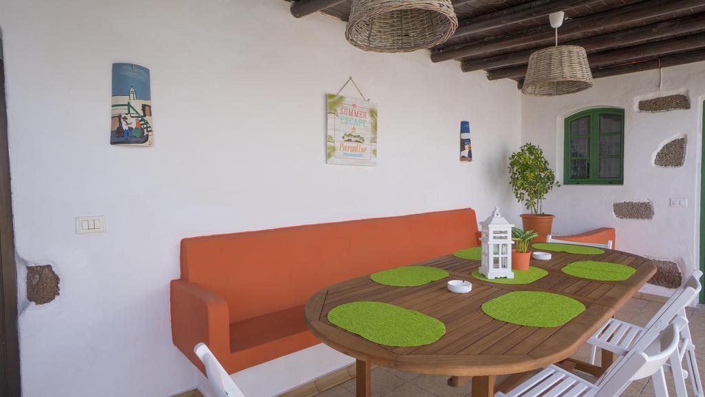 Villa With Amazing Views, Jacuzzi And Private Pool San Bartolomé Extérieur photo
